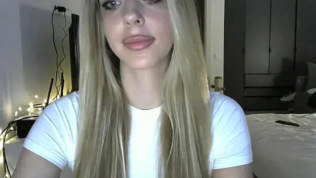 LizaSweetyq online show from February 18, 3:11 pm