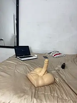 NataliaMillers online show from February 13, 6:53 pm