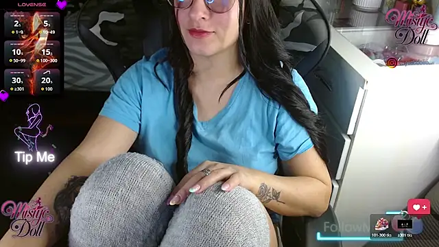 Mysticdooll69 online show from January 16, 11:34 pm