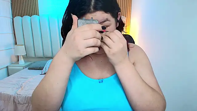 azul veraa online show from February 3, 12:21 pm