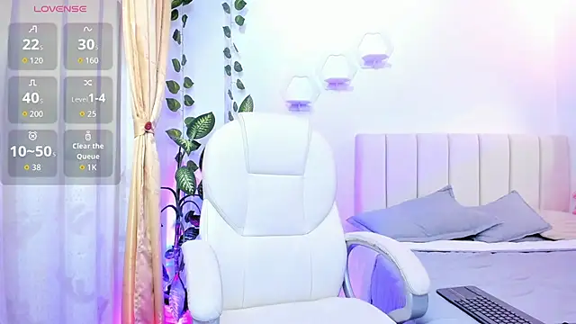 emily7  online show from March 13, 8:54 pm