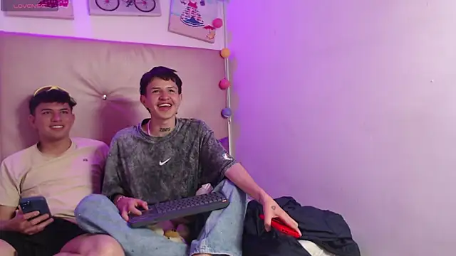 iam  lukas   online show from January 7, 5:05 pm