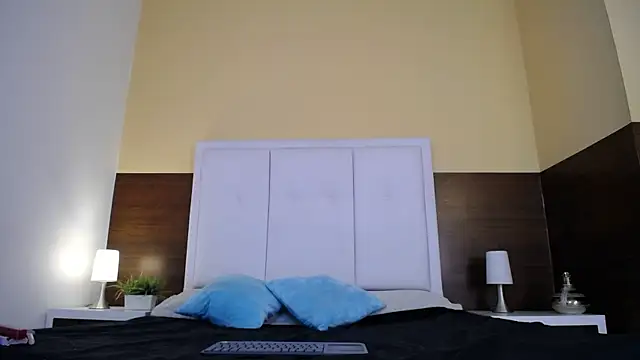 Chloe014  online show from May 27, 11:29 am