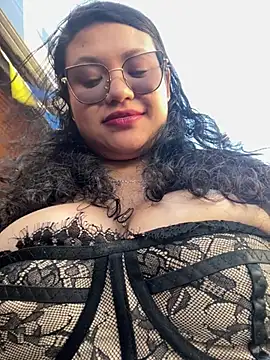 mavievil- online show from June 14, 8:42 pm