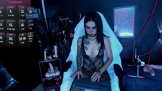 Electra Darkk online show from June 1, 4:30 pm