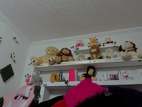 violeta karson online show from February 5, 12:30 pm