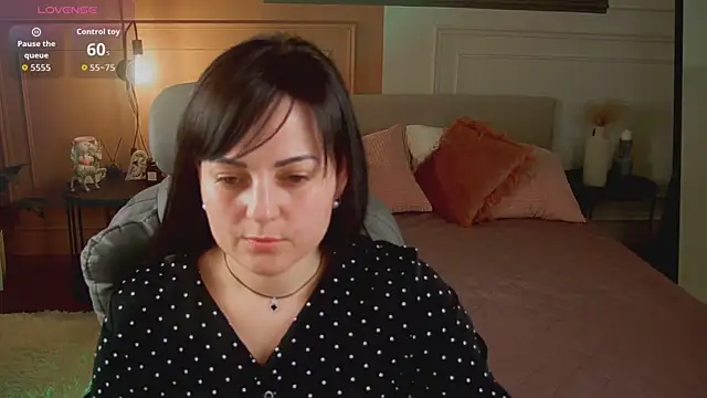  SilkyShadow  online show from March 19, 1:21 am