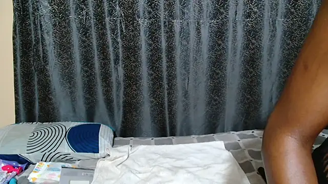 Amanda April online show from February 11, 9:05 pm