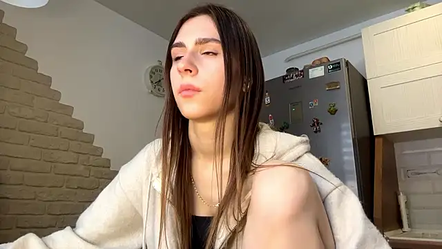 ElsieKuhlmann online show from February 3, 6:40 am