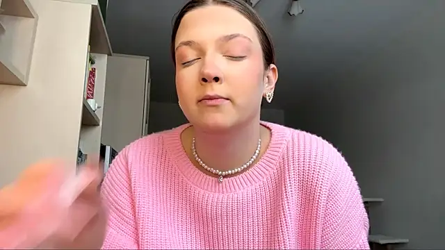 JammieMickiewicz online show from February 8, 8:29 am