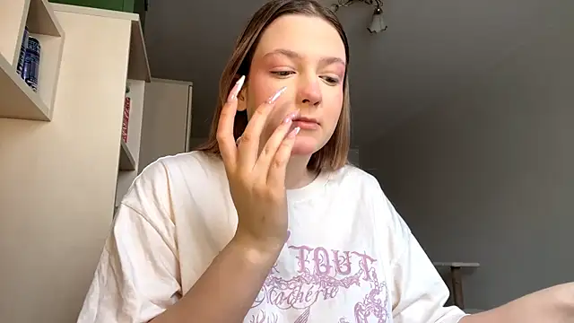 JammieMickiewicz online show from February 18, 8:13 am