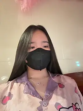 Gwen879 online show from March 25, 1:11 am