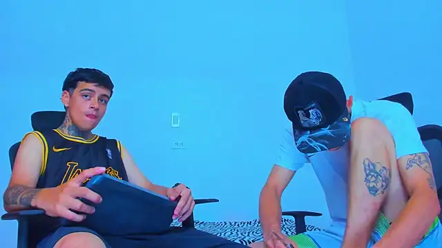 Thomas-Wil online show from April 22, 3:20 pm