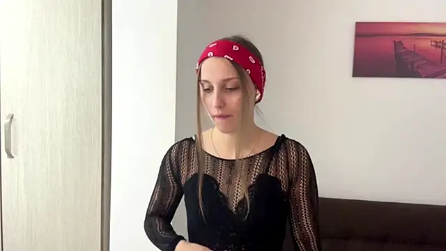 EvaRenard online show from April 11, 5:05 pm