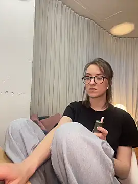 Persephone Kore online show from March 8, 4:11 pm