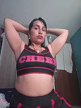 LunaRouuse  online show from July 31, 9:05 pm