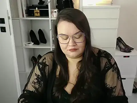 HollyDanceSoul online show from March 30, 7:30 am