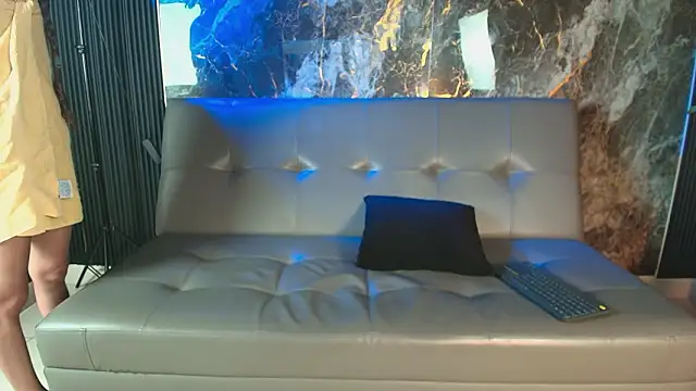 uncontrolled fire online show from March 8, 7:40 pm