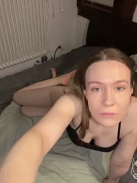 midnight ballerina  online show from January 31, 7:11 pm