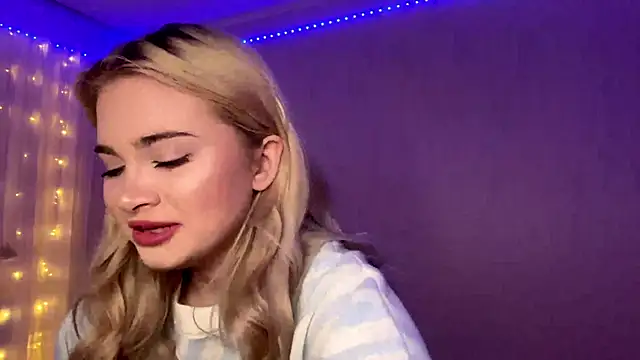 KariJarecke online show from February 7, 1:04 pm