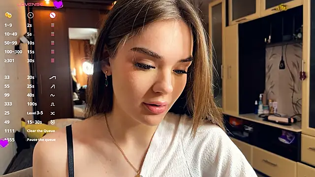 LubaSeirers online show from April 3, 4:05 pm