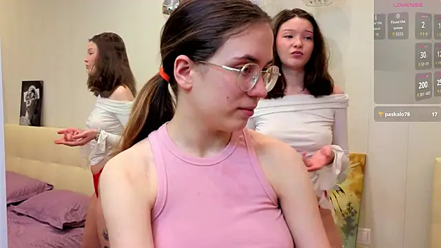 TessieNoffsinger online show from January 18, 4:47 pm