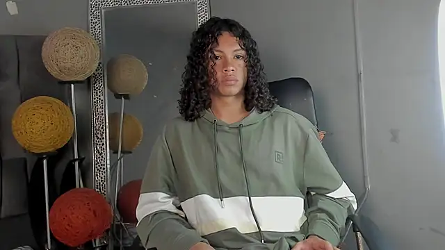 dylaans19 online show from February 5, 2:20 pm