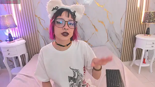 LaxiZoe online show from February 25, 8:51 pm