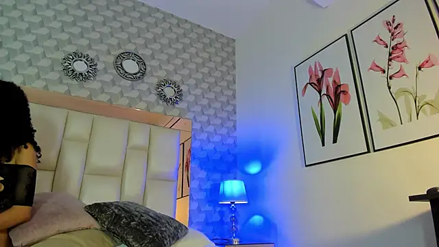 Priscila Bell online show from January 14, 3:55 am