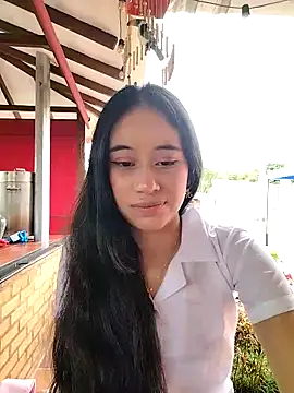 l0lita emi online show from February 15, 5:12 pm