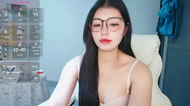 -XiaoYu-777 online show from April 1, 10:49 am