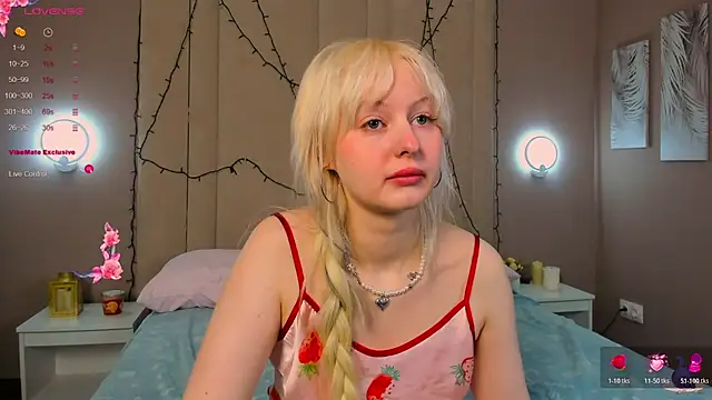 AdeleSilvy online show from April 3, 2:09 am