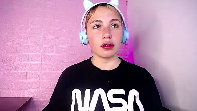 Dominic Queen1126 online show from February 5, 11:35 am