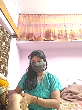 Priyaji7575 online show from January 17, 3:41 pm