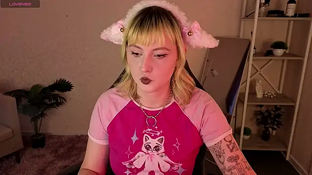 Roziett Belle online show from March 18, 9:25 am