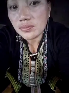 LingLing002 online show from February 17, 3:39 am