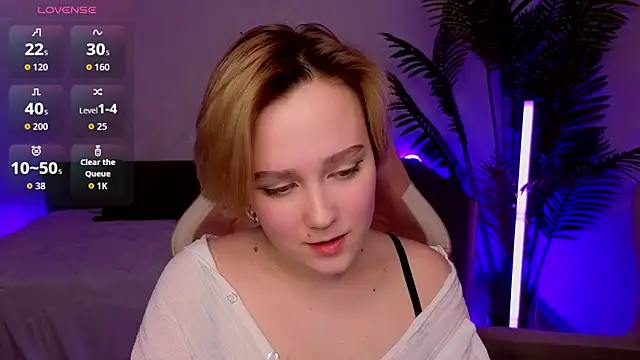 Ellie Heavenly online show from March 5, 8:43 am