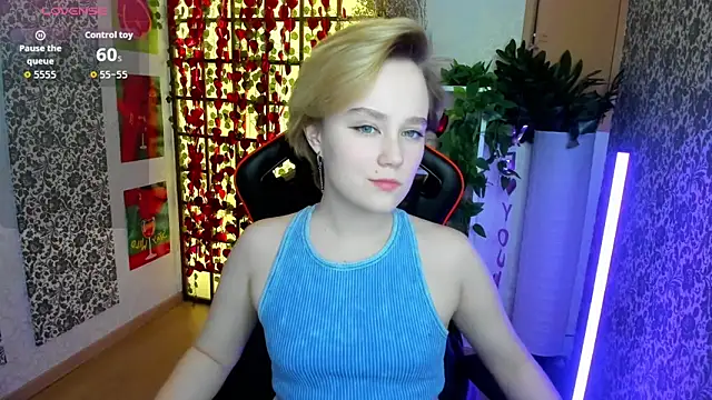 Ellie Heavenly online show from February 20, 8:38 am