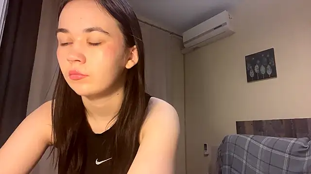 ArleanDemicco online show from January 15, 12:11 pm