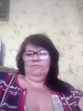 NysiOlsen online show from April 18, 10:40 am