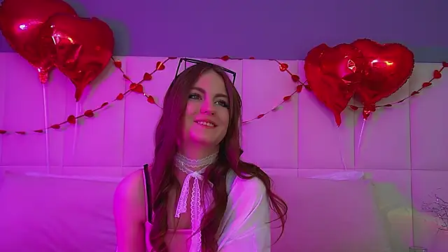 SofiaSarvain online show from February 12, 6:04 am