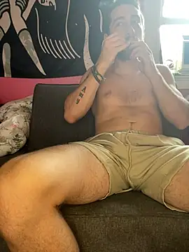 WhiteMeatsRican online show from July 27, 4:15 pm