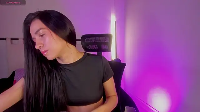 ella  olmos online show from March 10, 1:37 pm