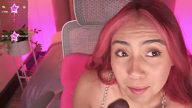 Dakota velvet  online show from March 4, 12:23 pm