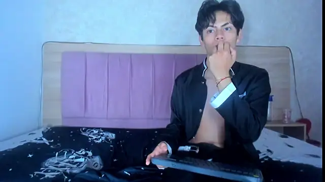 acoralivecm101 online show from January 15, 7:31 pm