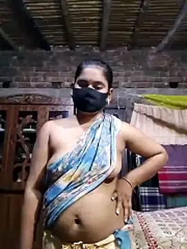 Hot Sweeti online show from May 5, 2:20 pm