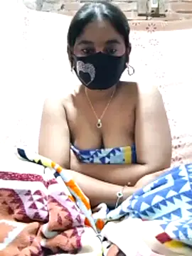 Hot Sweeti online show from February 6, 10:40 am