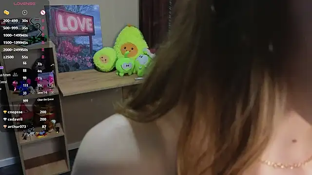 vickky shy online show from April 17, 9:50 pm