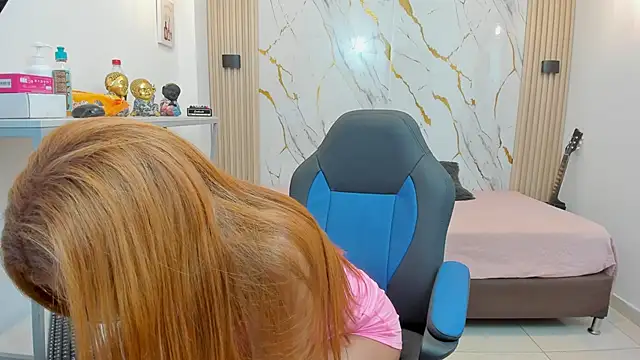 Zoey Taylor07 online show from March 25, 12:30 pm