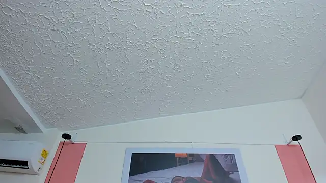 EmmaBoyd online show from February 13, 12:18 pm